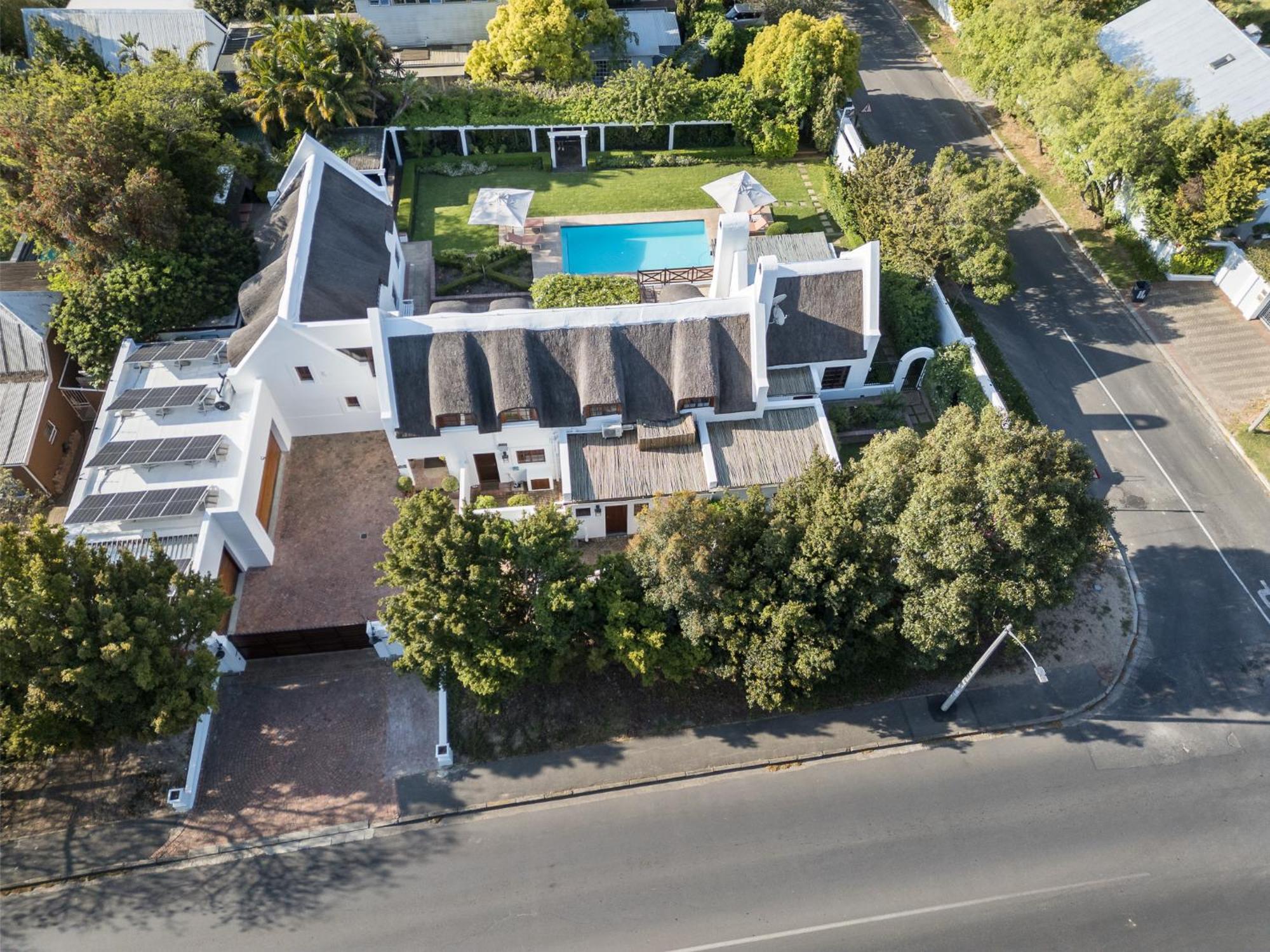Rietdak - Reetdachhaus Mit Vier Schlafzimmern Cape Town