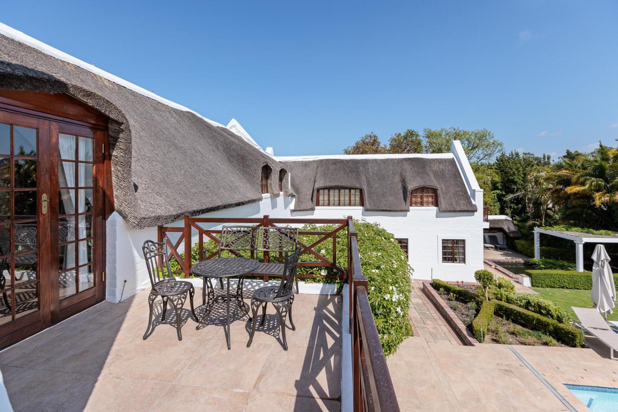 Rietdak - Reetdachhaus Mit Vier Schlafzimmern * Cape Town