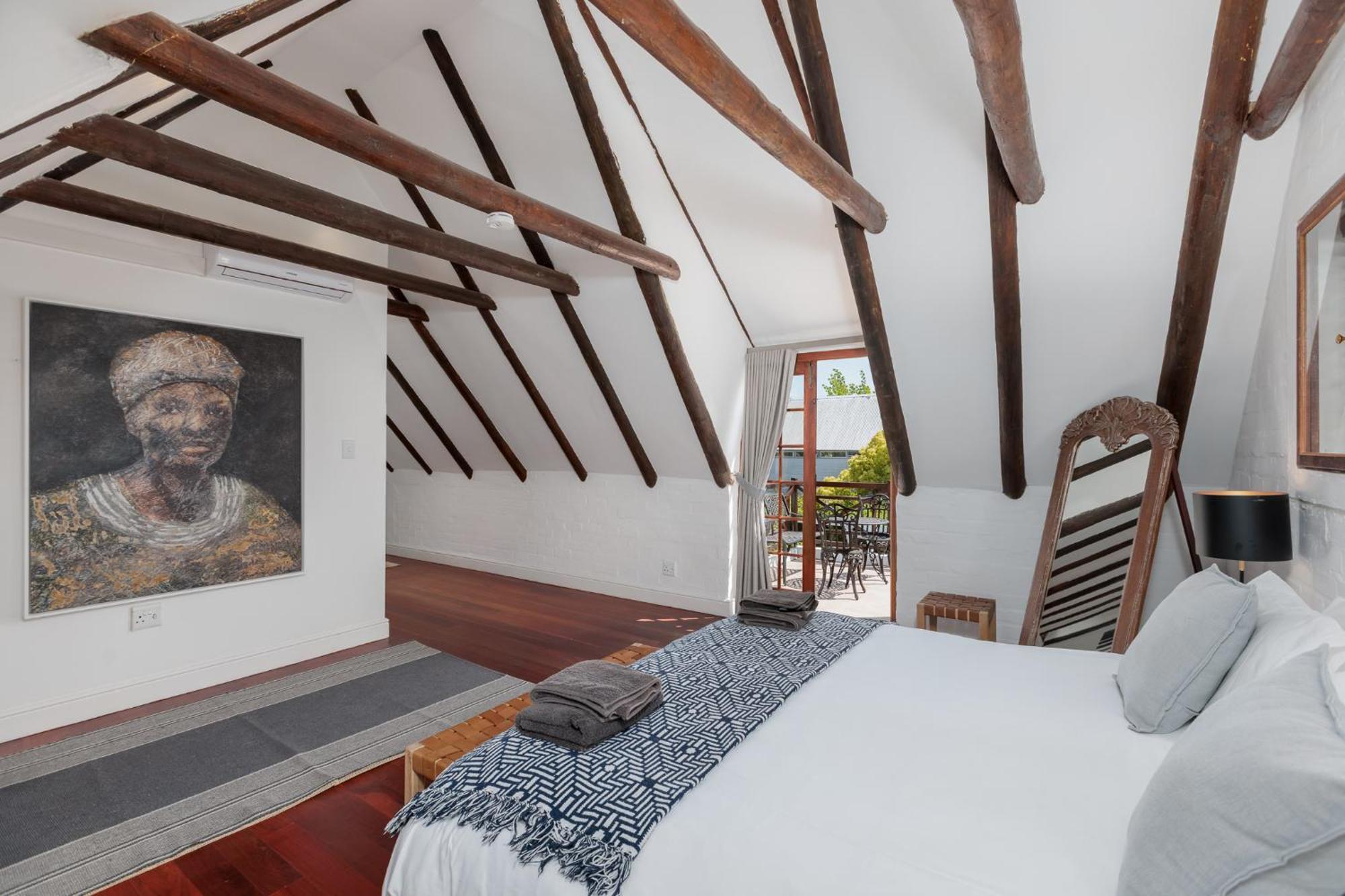 Rietdak - Reetdachhaus Mit Vier Schlafzimmern Cape Town
